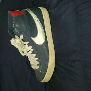 Nike. Blue lace up sneakers